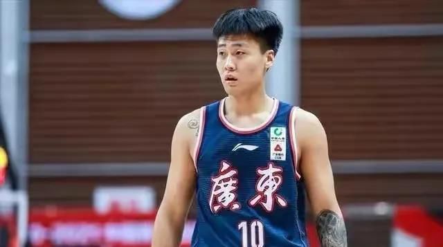 但是，曼联和曼城已经采取了切实的行动。